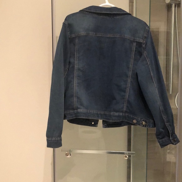 Jean Jacket, Size between 1X and 2X - Picture 2 of 2
